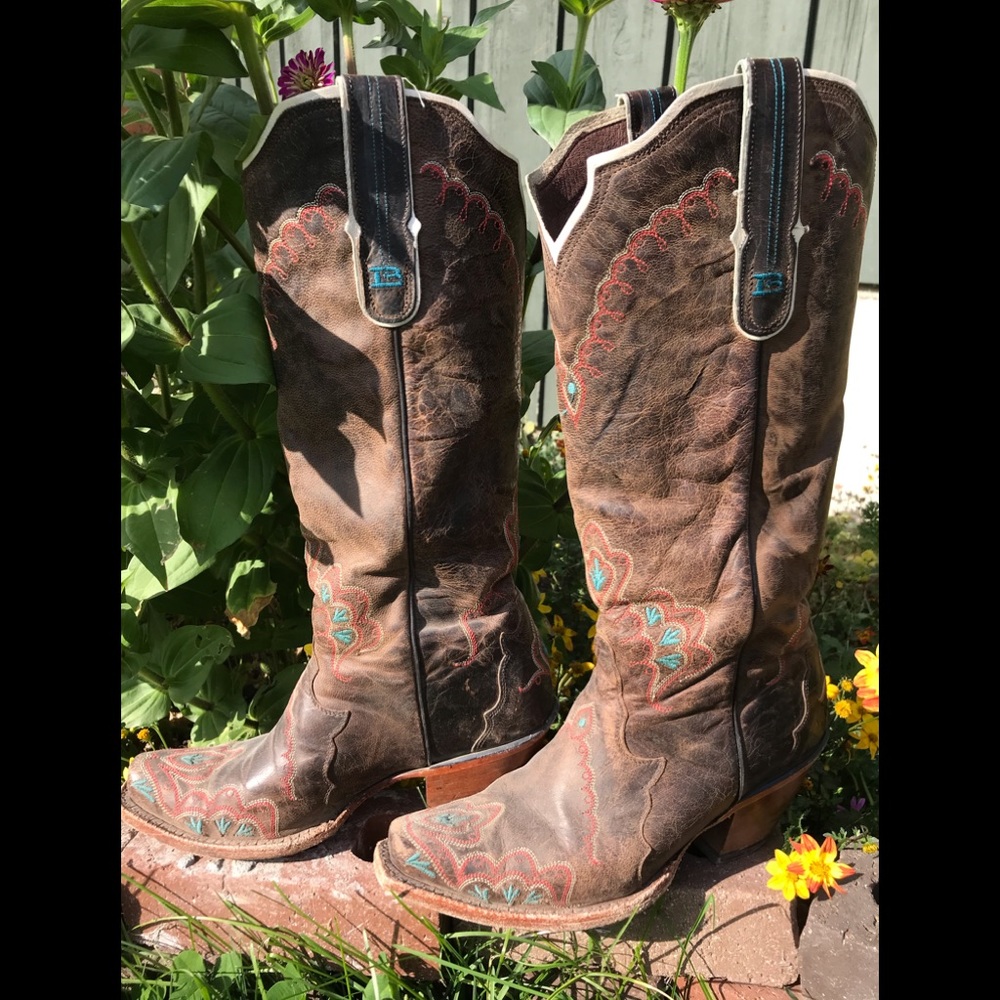 GORGEOUS Tony Lama Black Label Boot